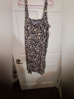 Navy and Cream Floral Old Navy XL Tall Summer Sleeveless Dress Pockets